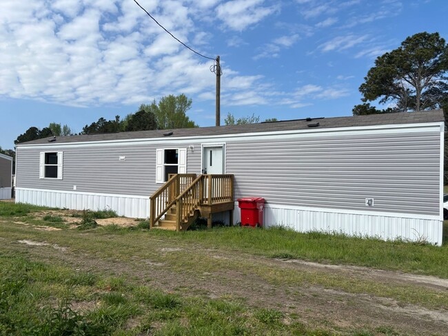 Building Photo - BRAND NEW 3 BED, 2 BATH MOBILE HOME IN PARK LOCATED IN EAGLE SPRINGS