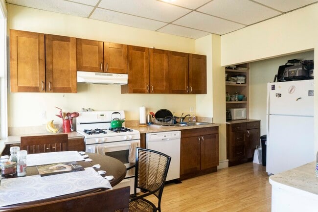 Photo - 41 Orkney Rd Unit 2