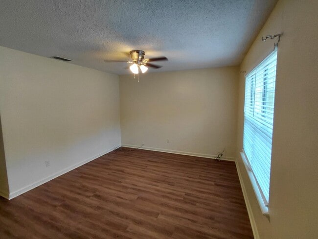 Photo - 2713 Oak Park Ct