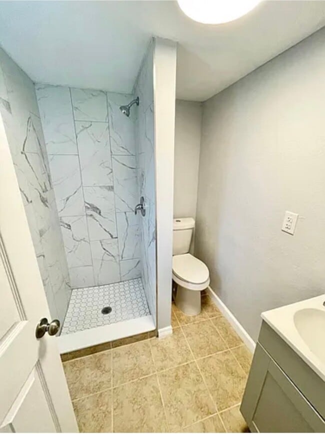 Photo - 7800 Empire Avenue