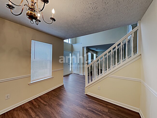 Photo - 300 Carriage Lake Ln