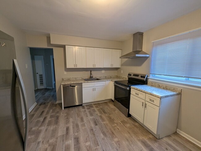 Photo - Lovely on Lorna