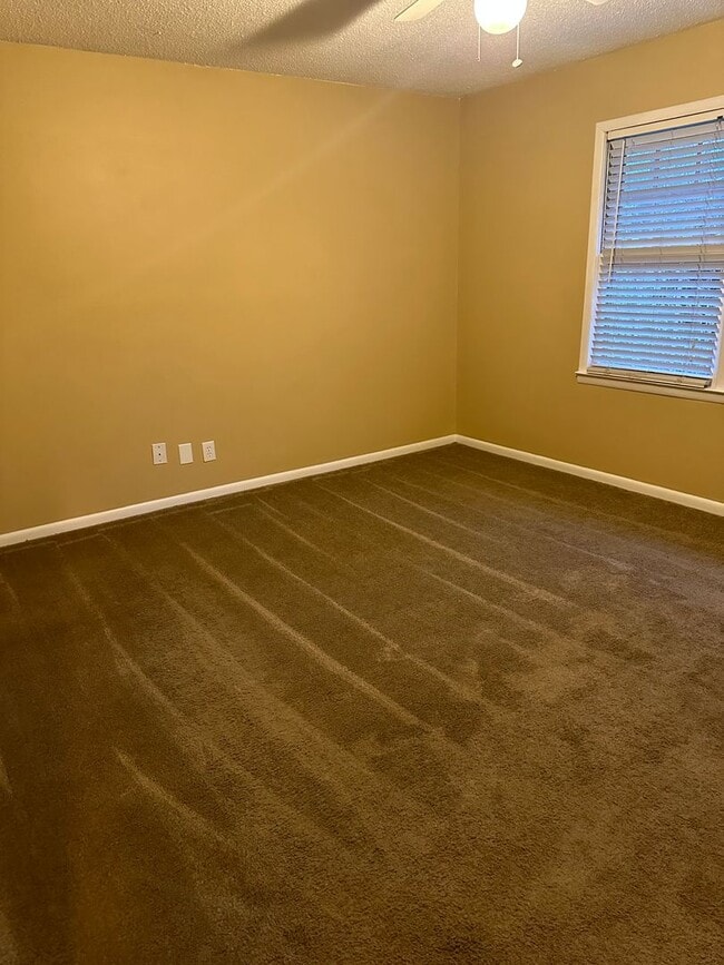 Photo - 2 bedroom 1.5 bath condo now available for rent in Dalton, GA