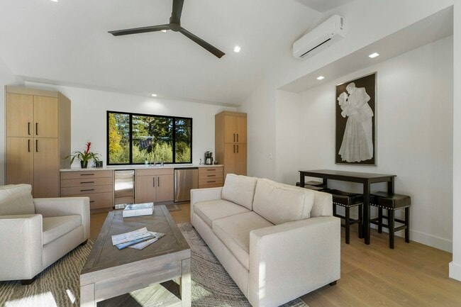 Photo - 1144 Ragatz Ln