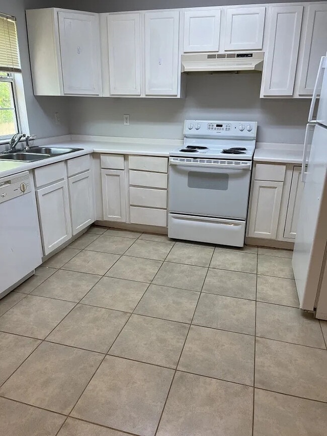 Photo - 3 Bedroom 2.5 Bathroom