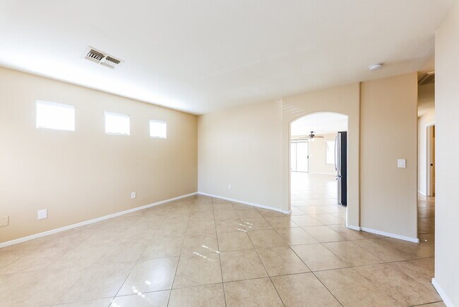 Photo - 10653 W Poinsettia Dr