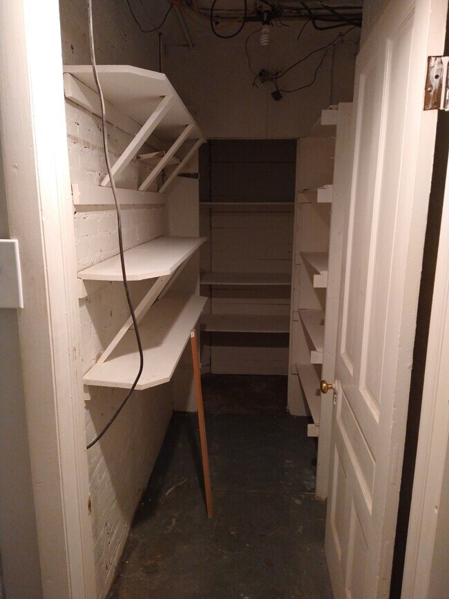 515 Seward Sq SE Unit 8