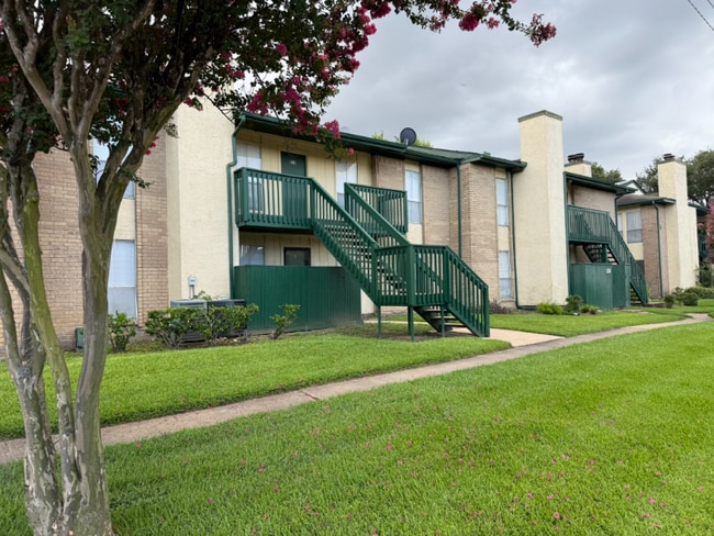 Photo - 1516 Bay Area Blvd Condo Unit E10