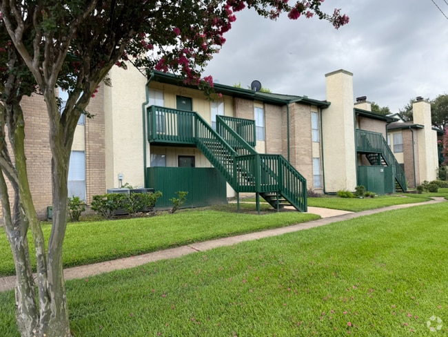 Building Photo - 1516 Bay Area Blvd Rental