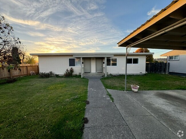 Building Photo - 310 Orchard Ln Unit B Rental