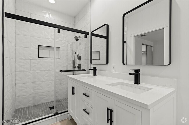 Building Photo - 15316 Latitude Dr Rental