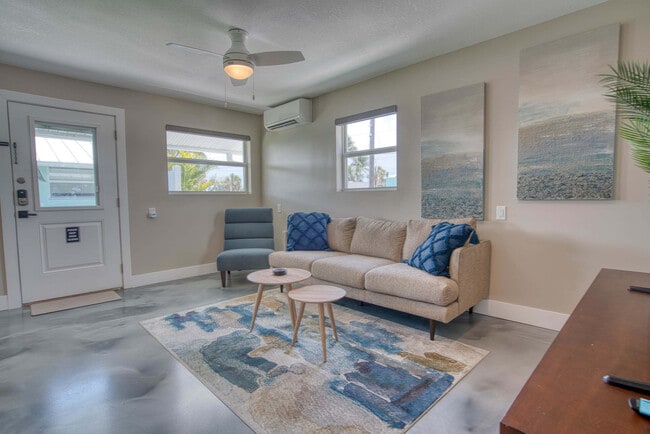 Photo - 126 Mango St Unidad FL1-ID1226361P