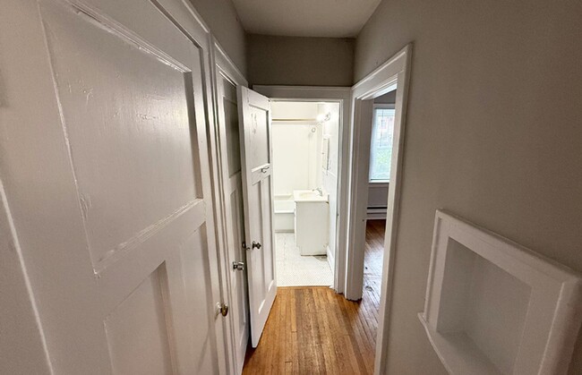 Photo - 415-419-423 Probasco Street Unidad 423-01