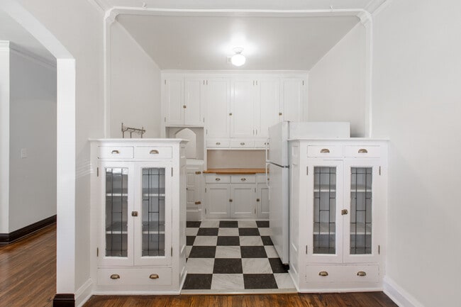 Photo - 2610/18 Fremont Ave S