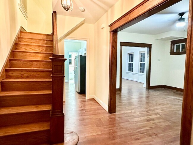 Photo - Detached 4 bed 3 bath. Pets Welcome!
