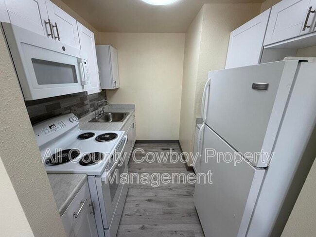 Photo - 230 Norma Ct