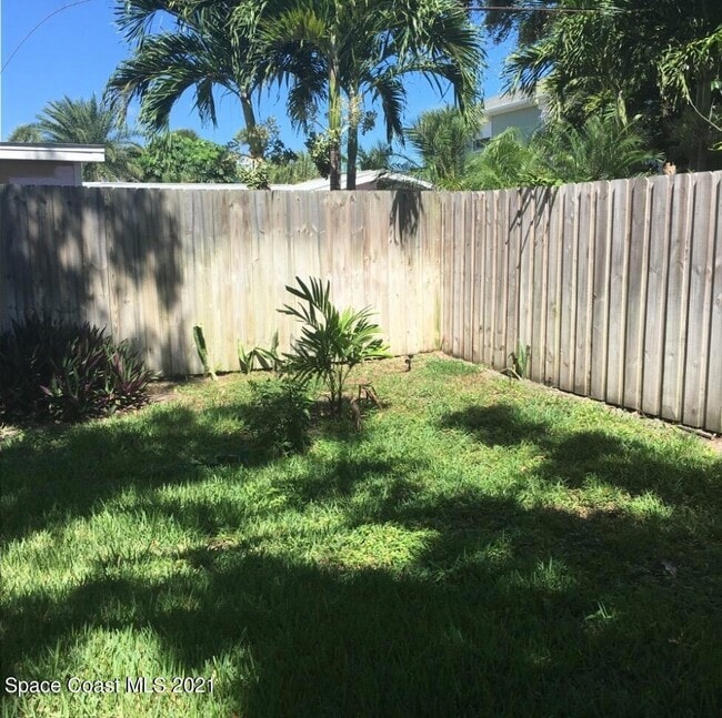 Photo - 320 Pierce Ave