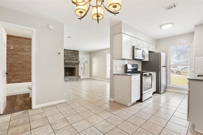 1408 Valleyridge Cir