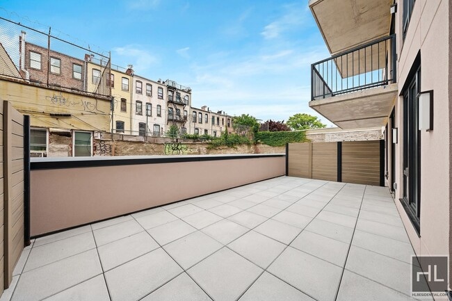 Photo - BRUCKNER BOULEVARD Unit 212