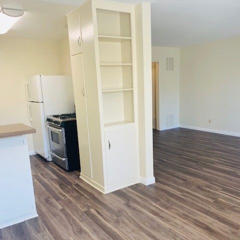 Photo - 6701 Wilkinson Ave