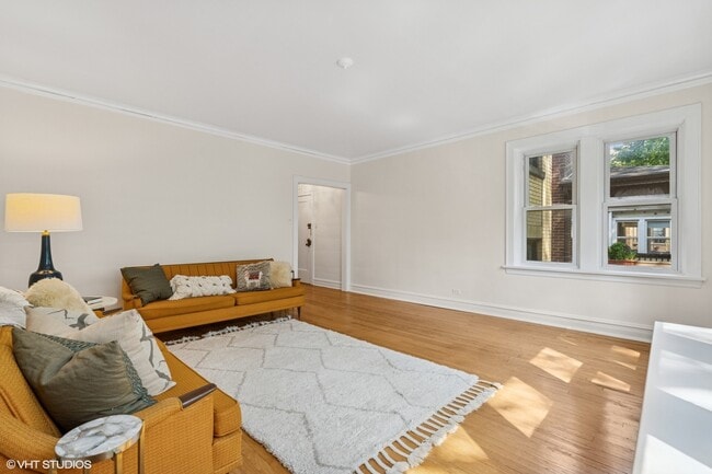 Photo - 5146 N Leavitt St