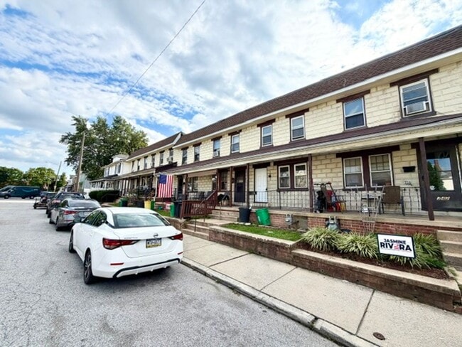 344 Lexington St