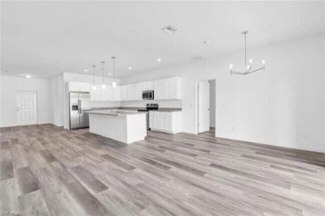 Photo - 198 Arch Dr
