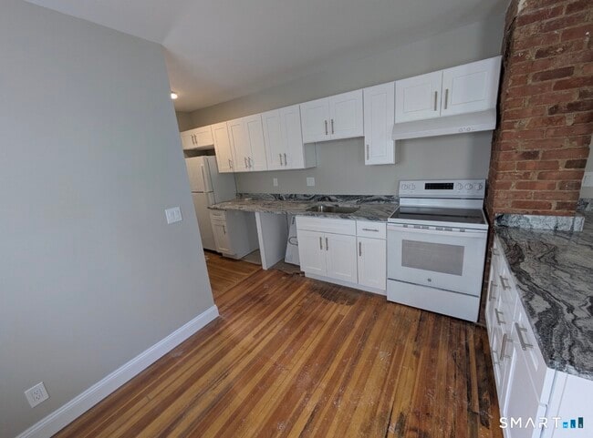 Photo - 34 Center St Unidad 2