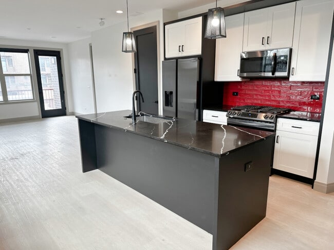 Photo - 4054 S Indiana Ave