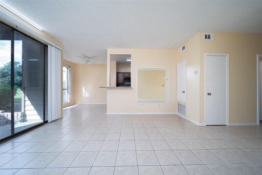 Photo - 8293 Sands Point Dr Unidad 185