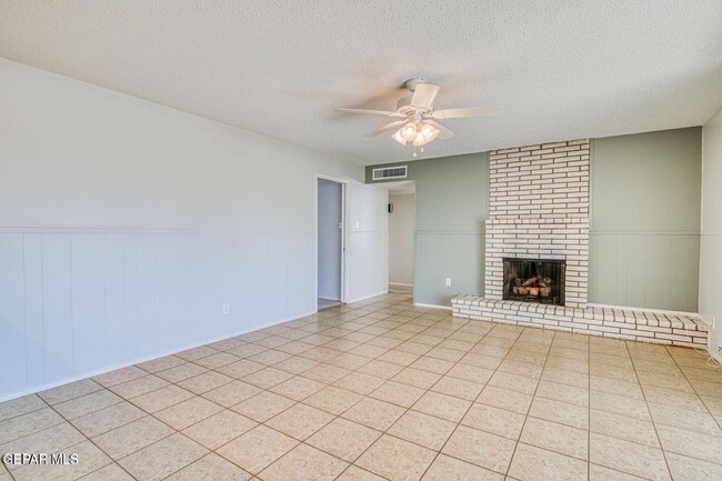 Photo - 6408 Regal Ln