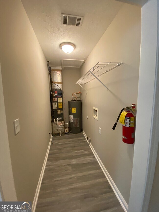 Photo - 191 Harvell Dr Unit J1