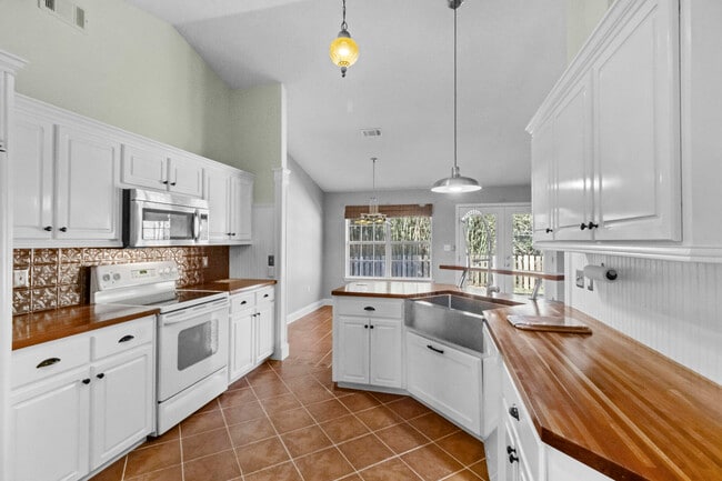 Photo - 1477 Nantahala Beach Rd