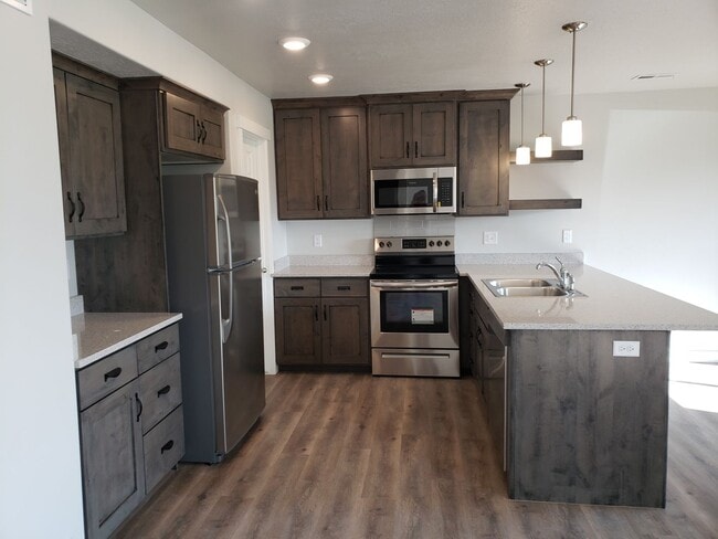 Photo - 4 Bed 2.5 Bath in Springville!!