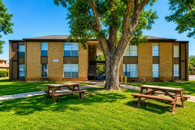 Photo - 3432 S Great Trinity Forest Way Unidad 2092