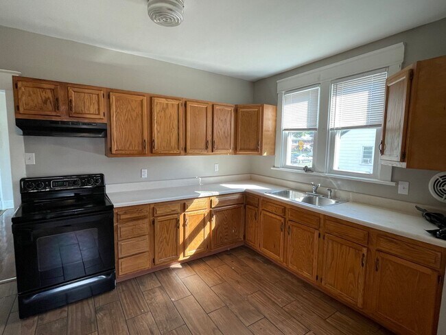 Photo - 3 Bedroom 1 Bath Single story