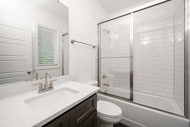 Photo - 1753 Crest Rd