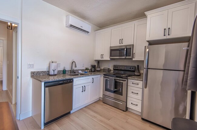 Building Photo - 343 E Coatsville Ave Unit 2