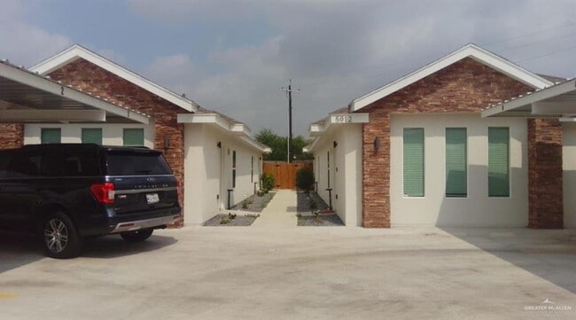 Building Photo - 5 Sandpiper Ave Unit 3