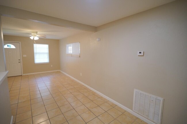 Photo - 2808 Southwood Dr