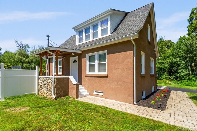Building Photo - 141 Dixon Rd Rental