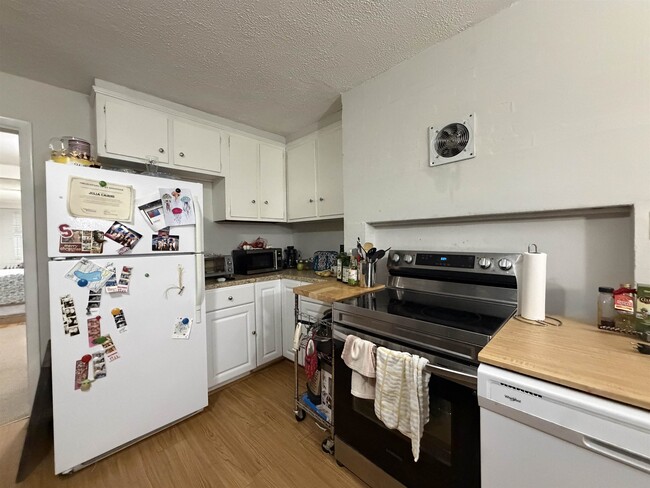 Photo - 710 Hudson St Unit 1