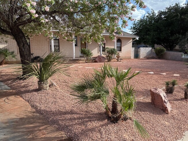 Building Photo - 1321 Southwind Dr Rental