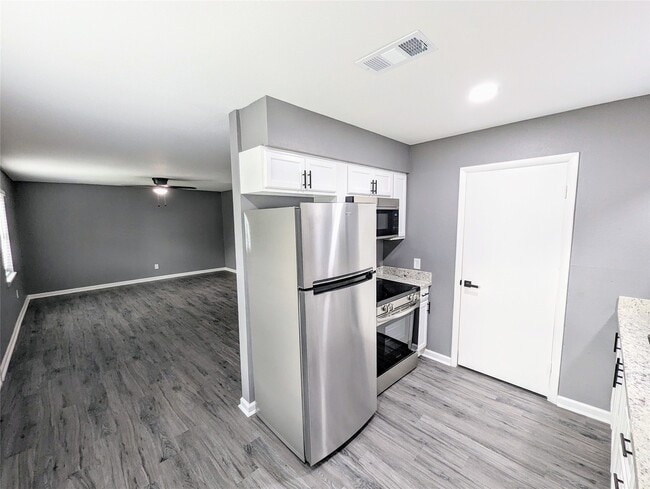 Photo - 2015 Rosalee St Unit 4