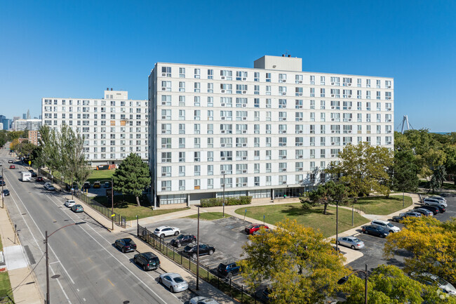 Lake Grove Village - Lake Grove Village Apartments