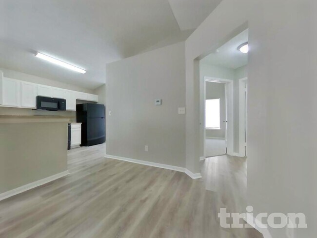 Photo - 3135 Kelling St