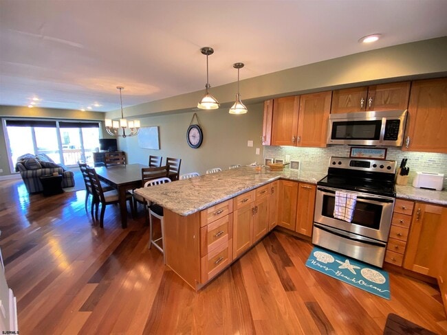 Photo - 345 36th St S