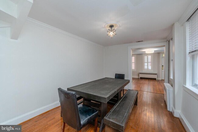 Photo - 1153 Riverside Ave