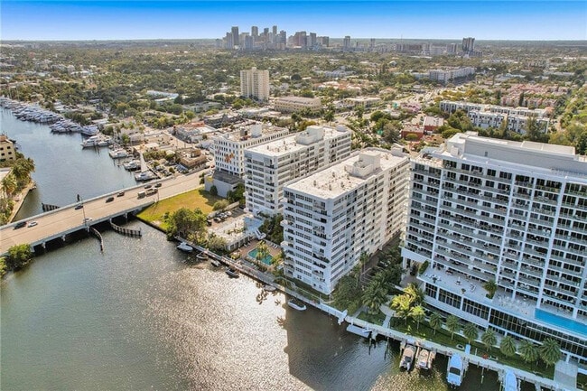 Building Photo - 1170 N Federal Hwy Unit 311