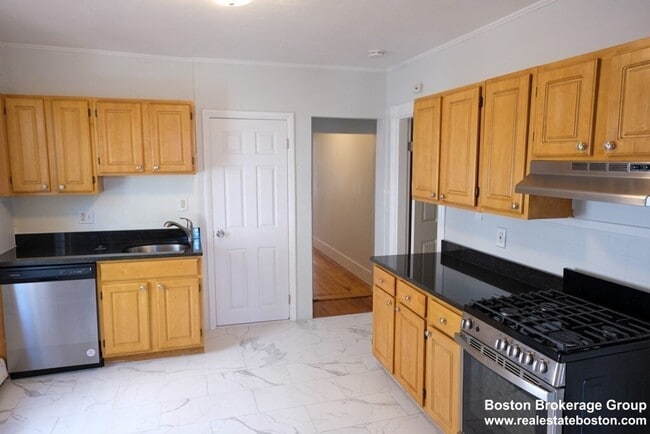 22 Howell St